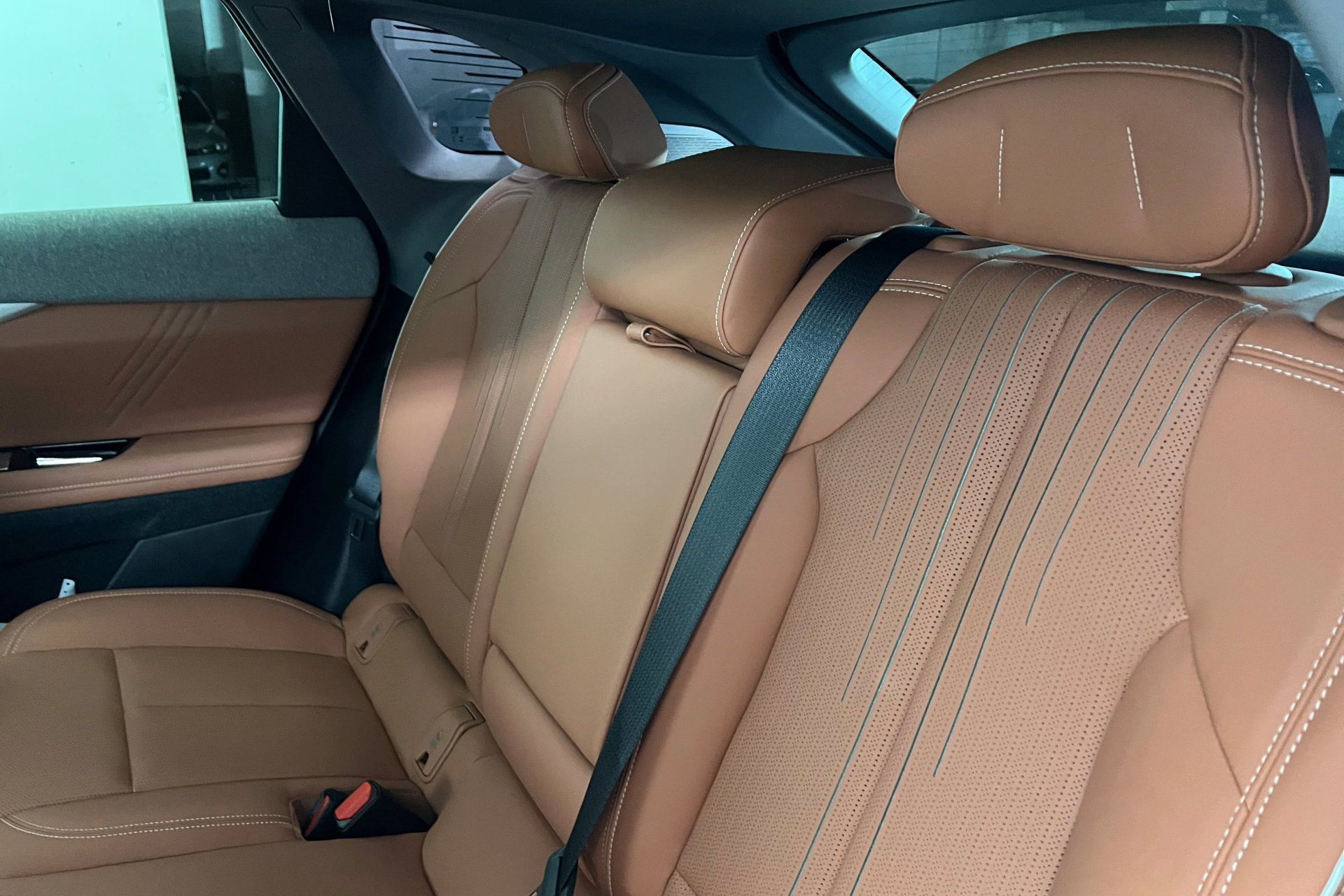 New 2025 Cadillac Optiq Sport 2 w/ LPO, Floor Liner Package image 21