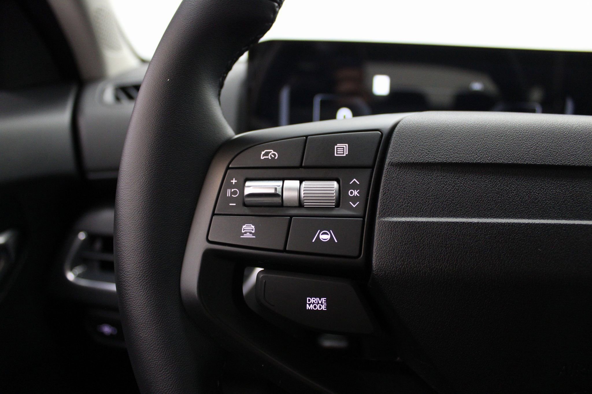 Used 2025 Kia K4 EX image 35