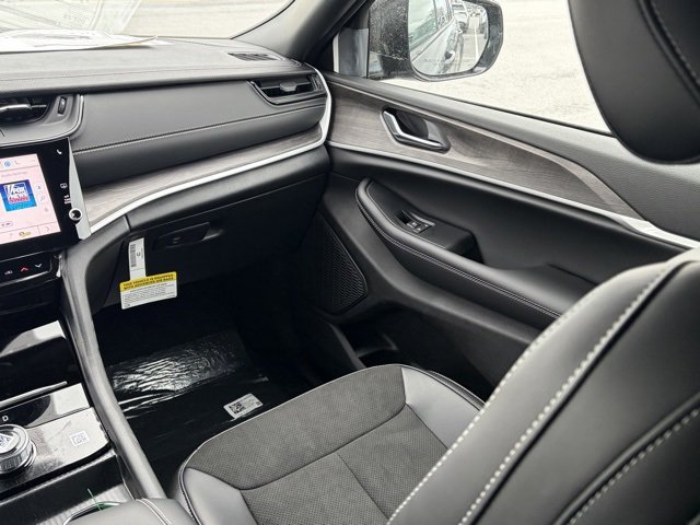 New 2026 Jeep Grand Cherokee Laredo image 35