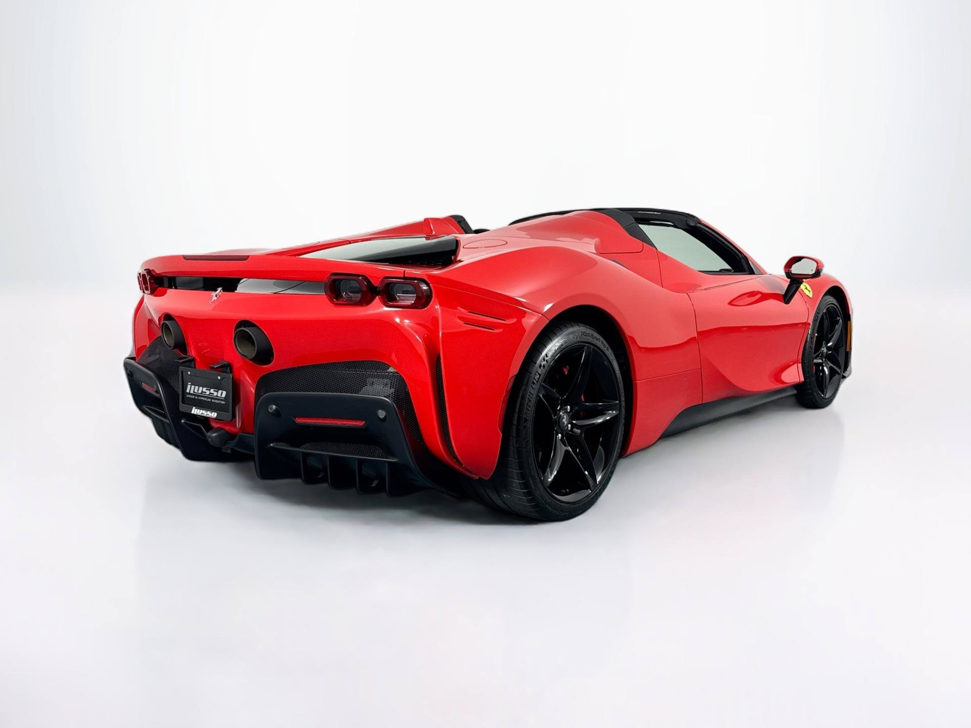 Used 2025 Ferrari SF90 Spider AWD/4WD image 5