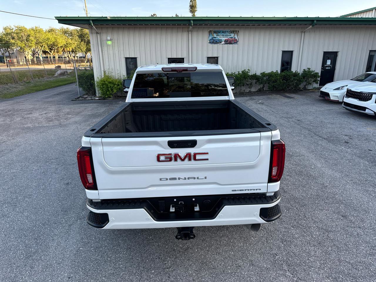 Used 2022 GMC Sierra 2500 Denali w/ Denali Ultimate Package AWD/4WD image 6