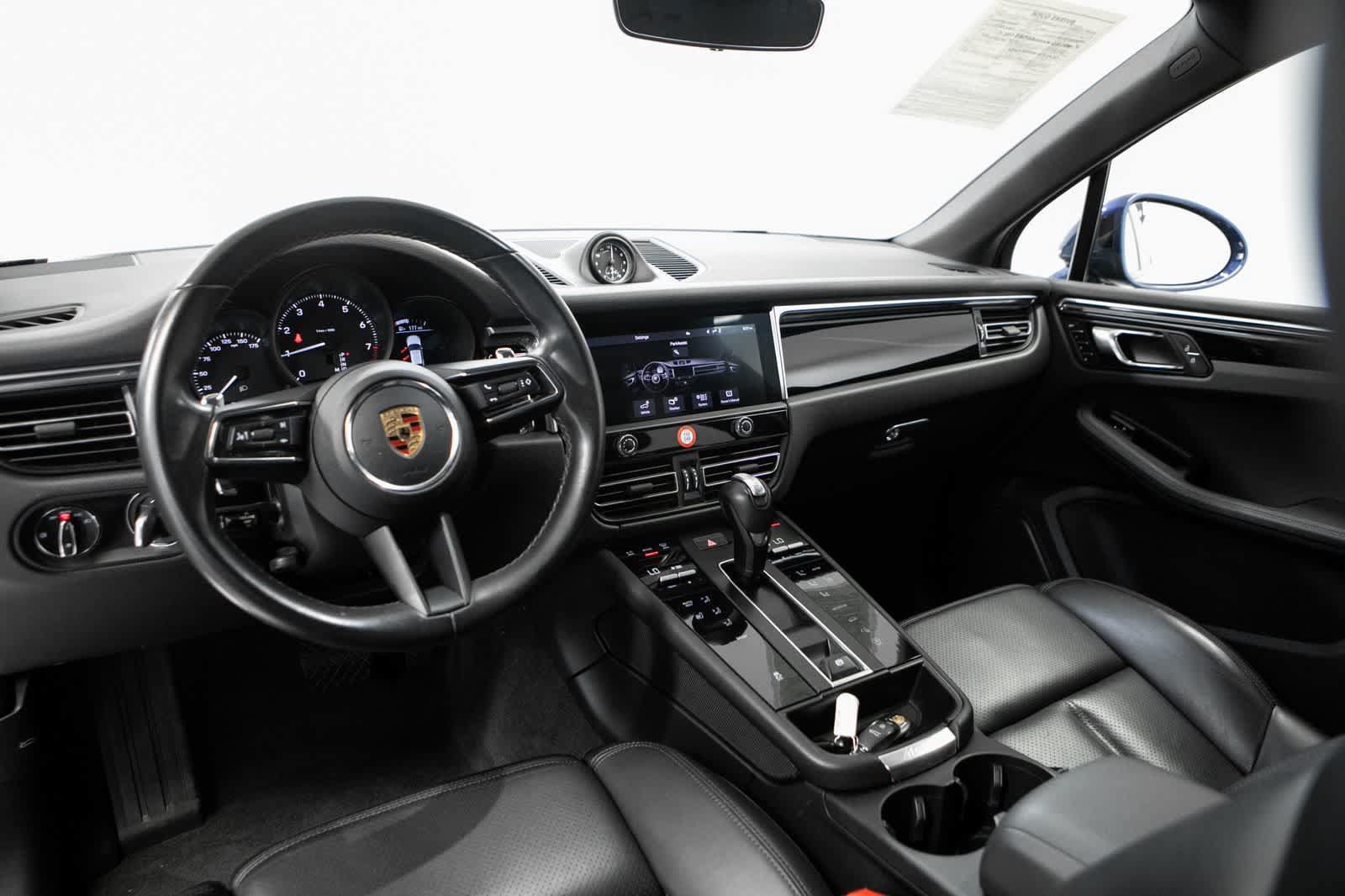 Certified 2023 Porsche Macan AWD/4WD image 13