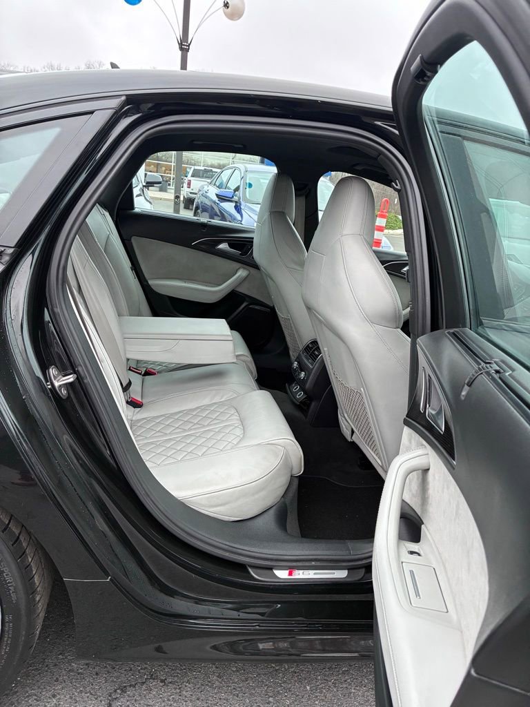 Used 2018 Audi S6 Prestige w/ Prestige Package image 24