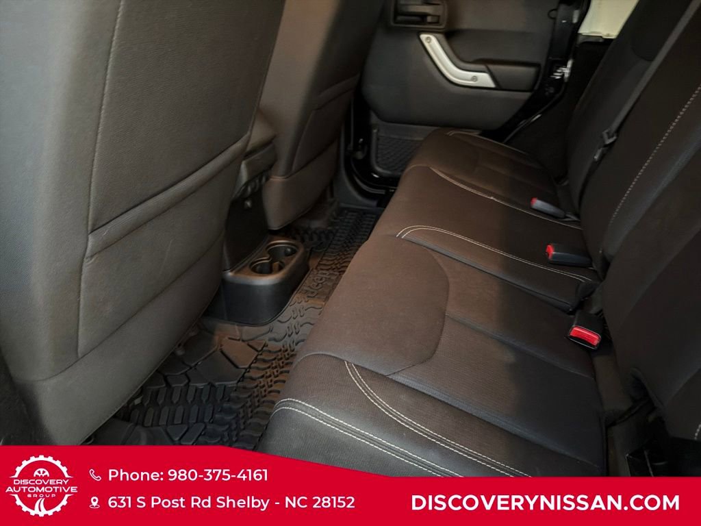 Used 2016 Jeep Wrangler Unlimited Sahara image 24