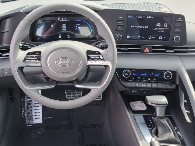 New 2026 Hyundai Elantra Sport FWD image 6