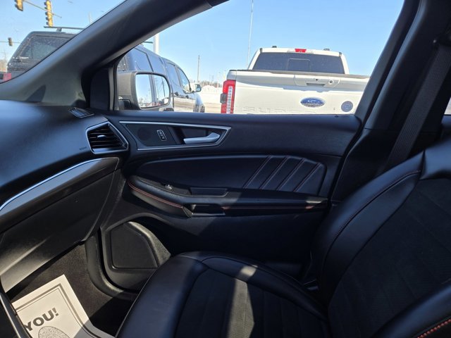 Certified 2024 Ford Edge ST-Line AWD/4WD image 16