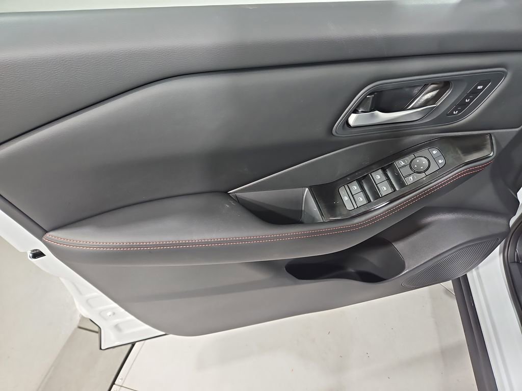 New 2026 Nissan Rogue SV image 10