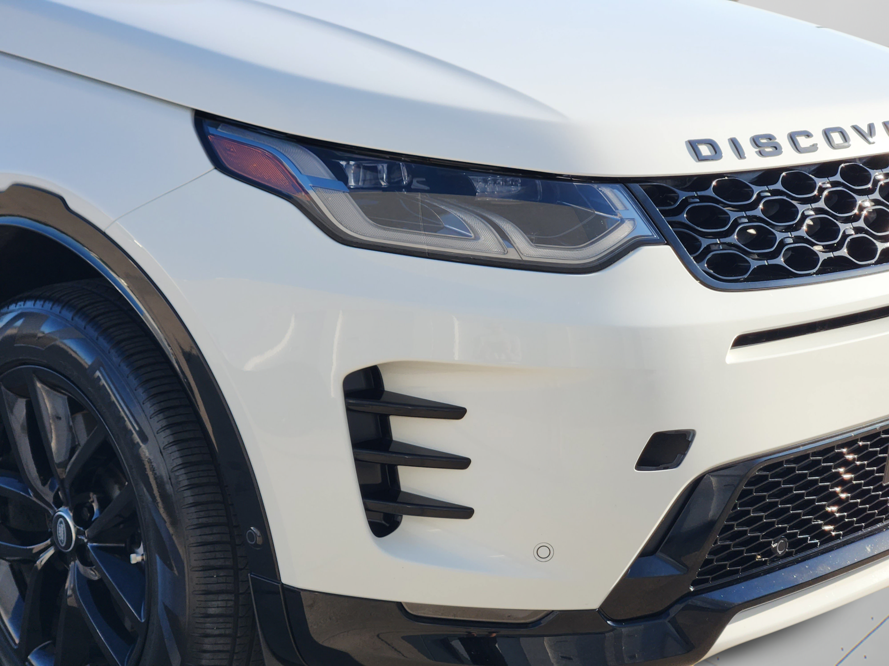 Certified 2025 Land Rover Discovery Sport Dynamic SE AWD/4WD image 33