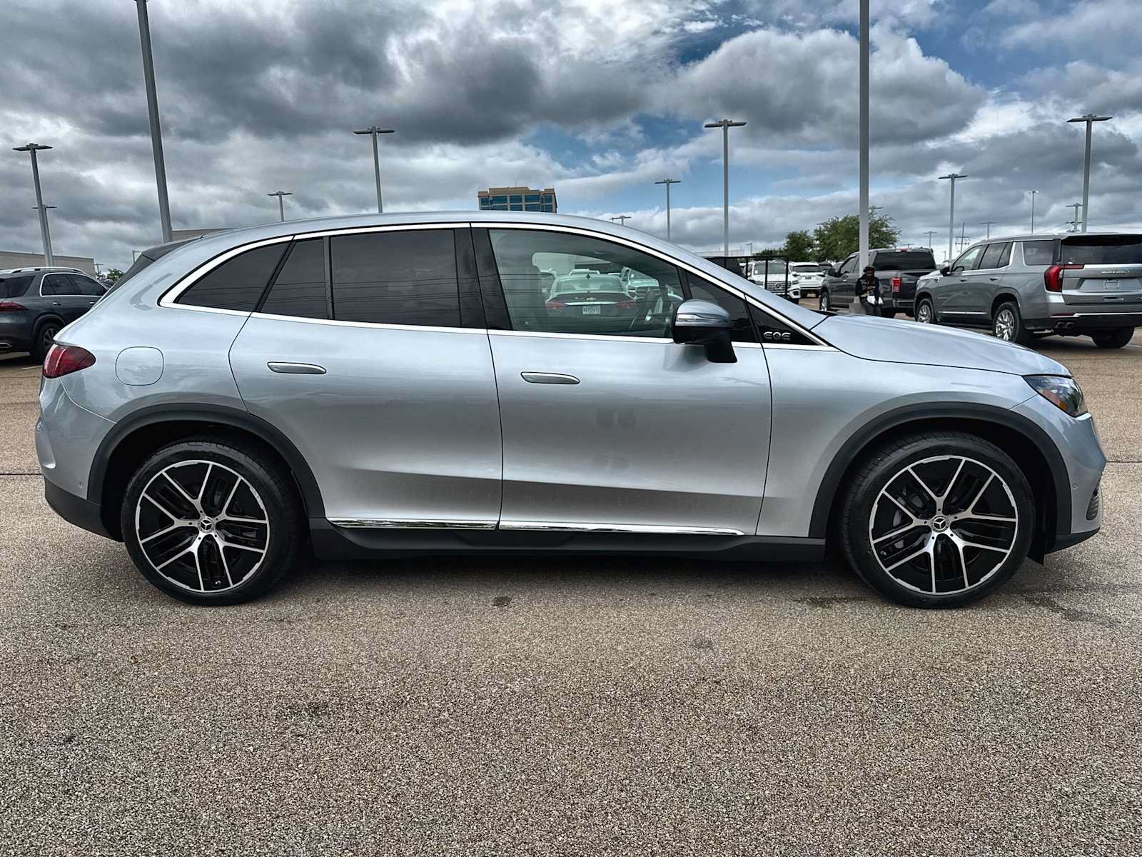 Used 2025 Mercedes-Benz EQE 350+ SUV image 10