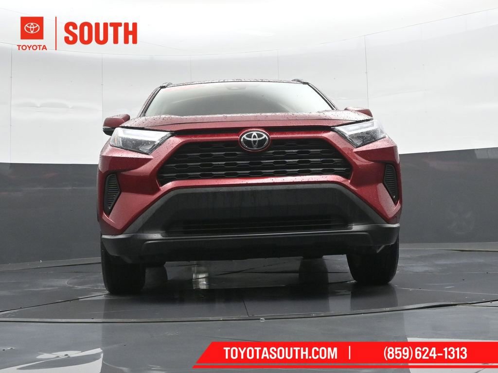 Used 2025 Toyota RAV4 XLE image 38