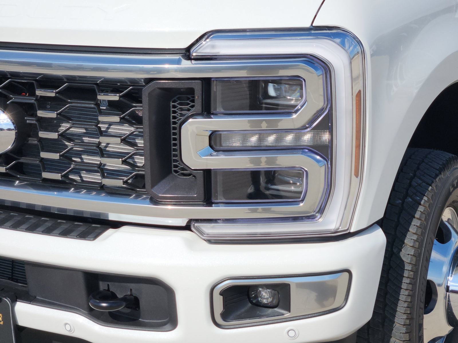 New 2027 Ford F350 Platinum w/ Platinum Plus Package AWD/4WD image 12