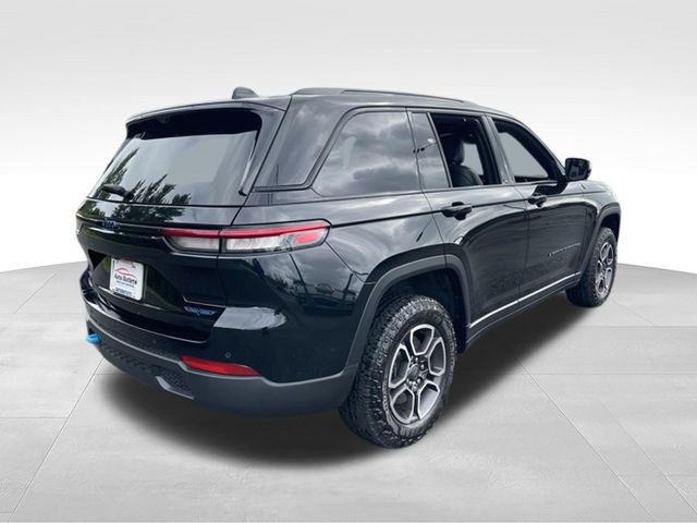 Used 2023 Jeep Grand Cherokee Trailhawk w/ Advanced Protech Group II AWD/4WD image 7