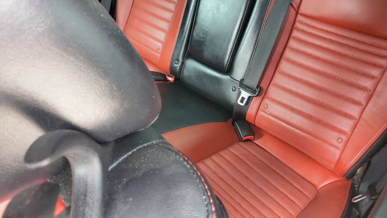 Used 2015 Dodge Challenger R/T Plus image 17