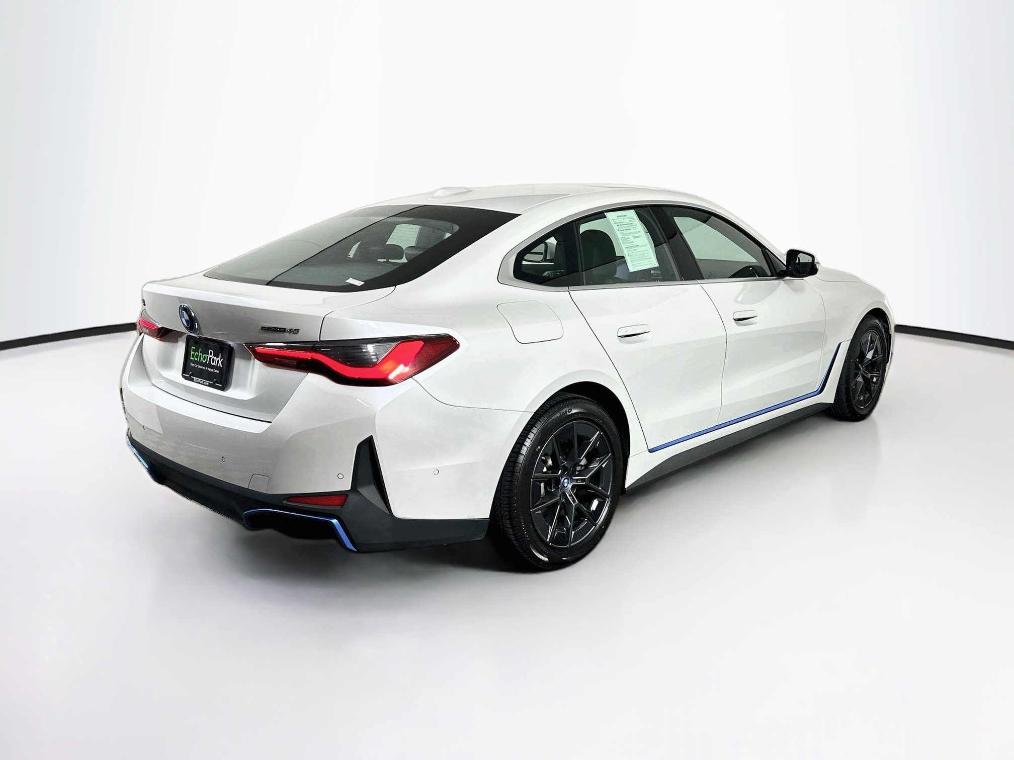 Used 2024 BMW i4 eDrive40 RWD image 9