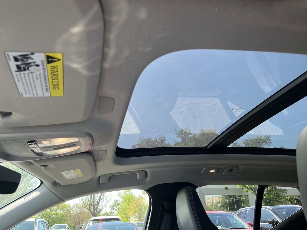 Certified 2025 Volvo XC40 B5 Core w/ Protection Package Premier image 29