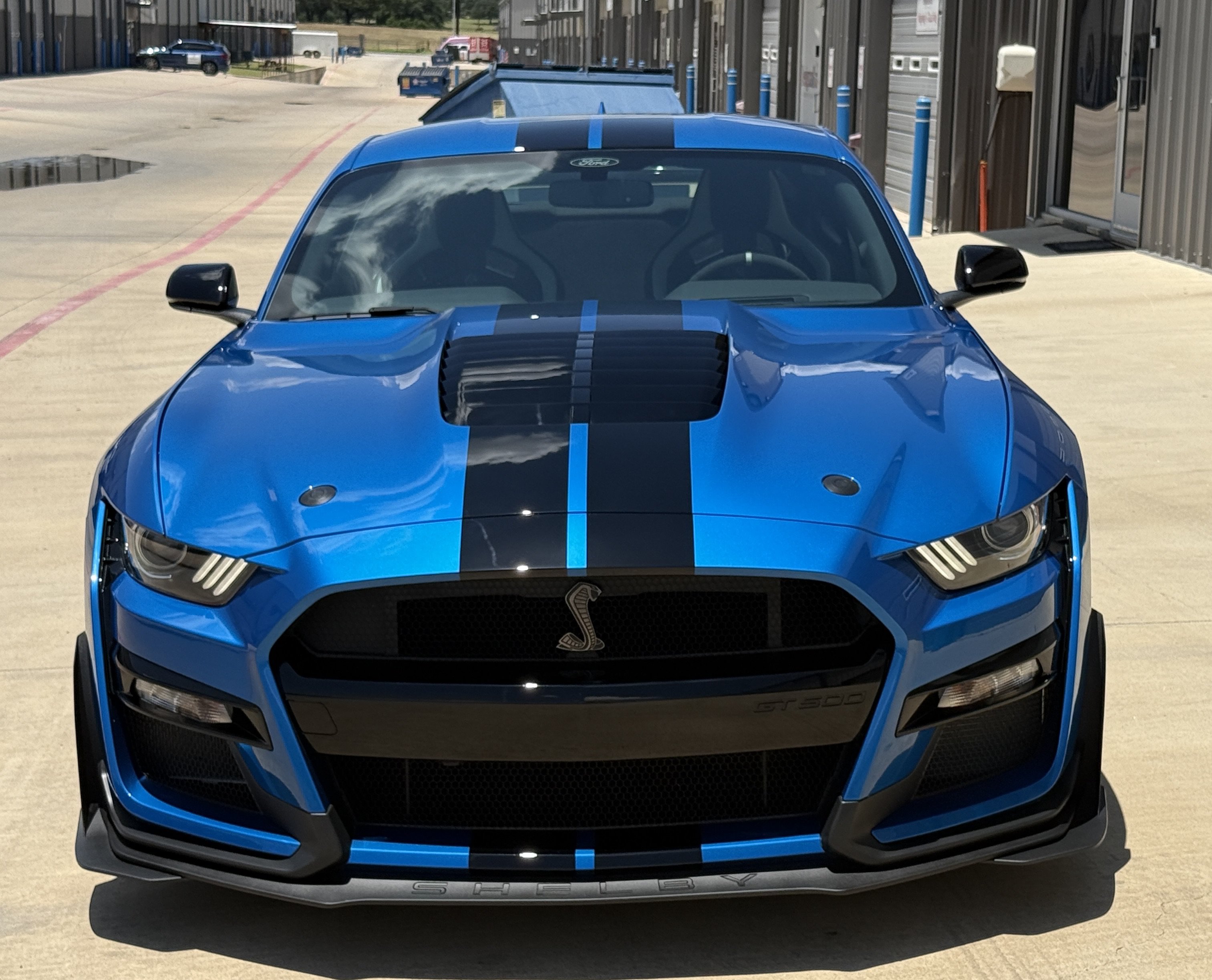 Used 2021 Ford Mustang Shelby GT500 w/ Carbon Fiber Track Pack RWD image 4