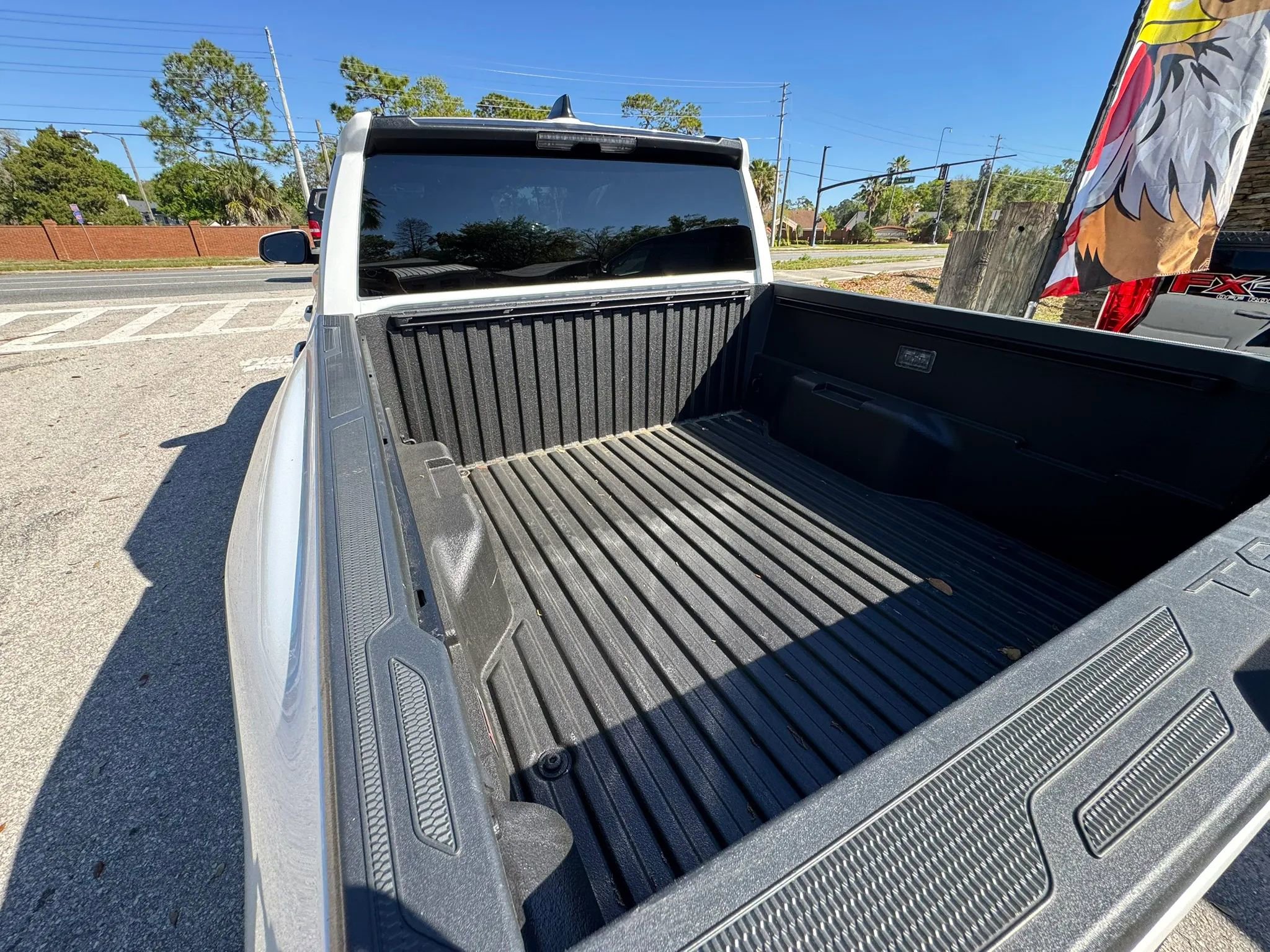 Used 2025 Toyota Tacoma SR5 image 38