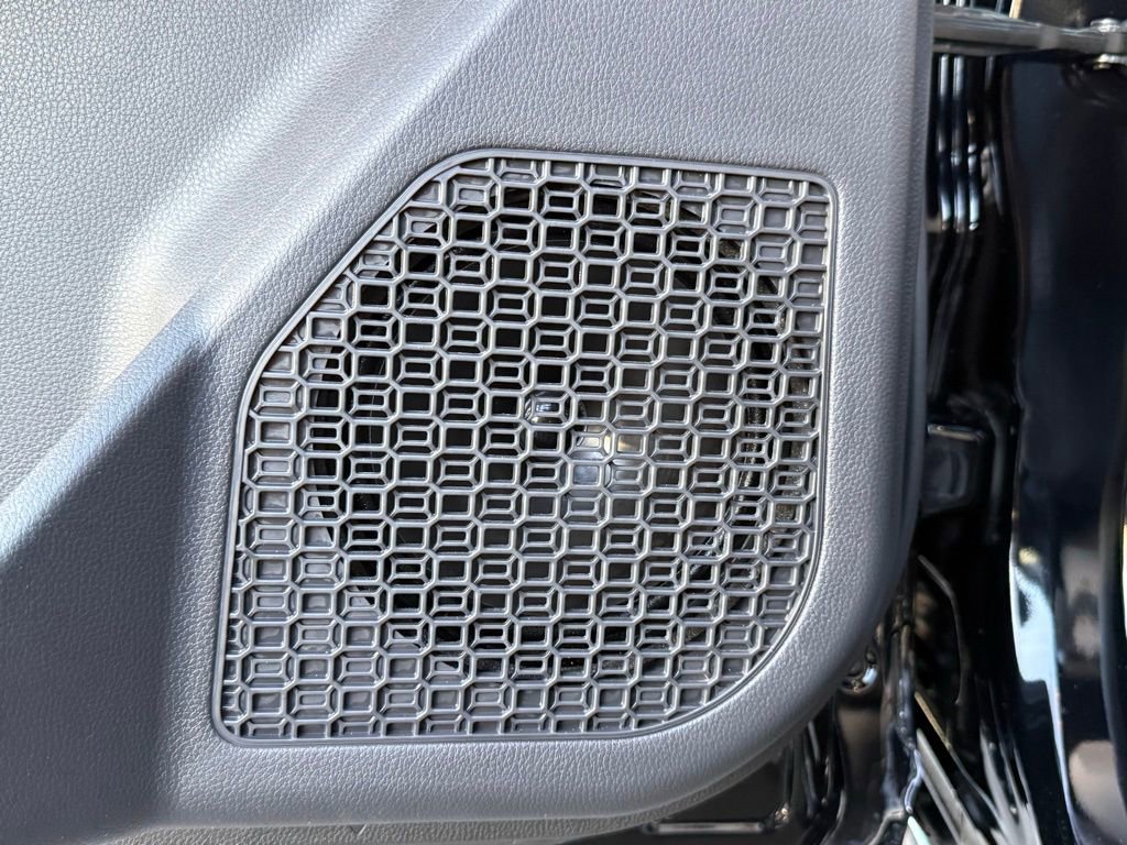 Used 2025 Toyota Tacoma SR5 image 40