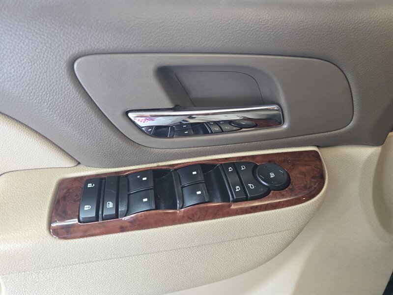 Used 2014 Chevrolet Suburban LS w/ All-Star Edition AWD/4WD image 22