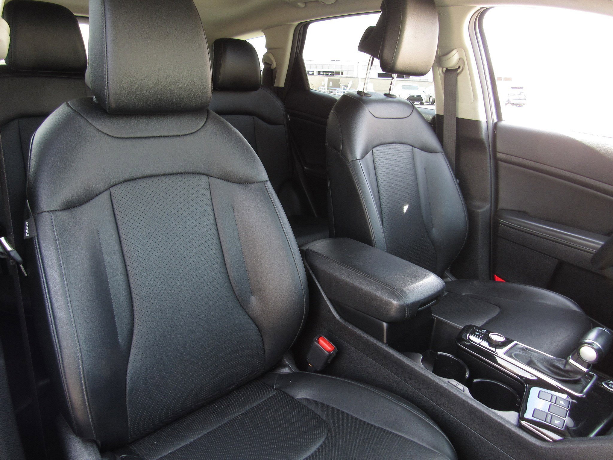 Used 2024 Kia Sportage SX image 11