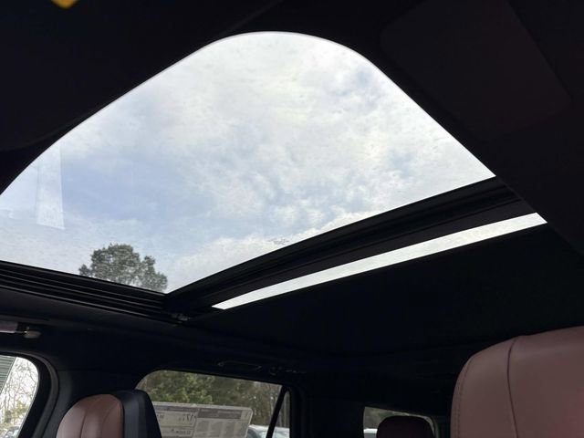 New 2026 Lincoln Navigator Reserve image 24