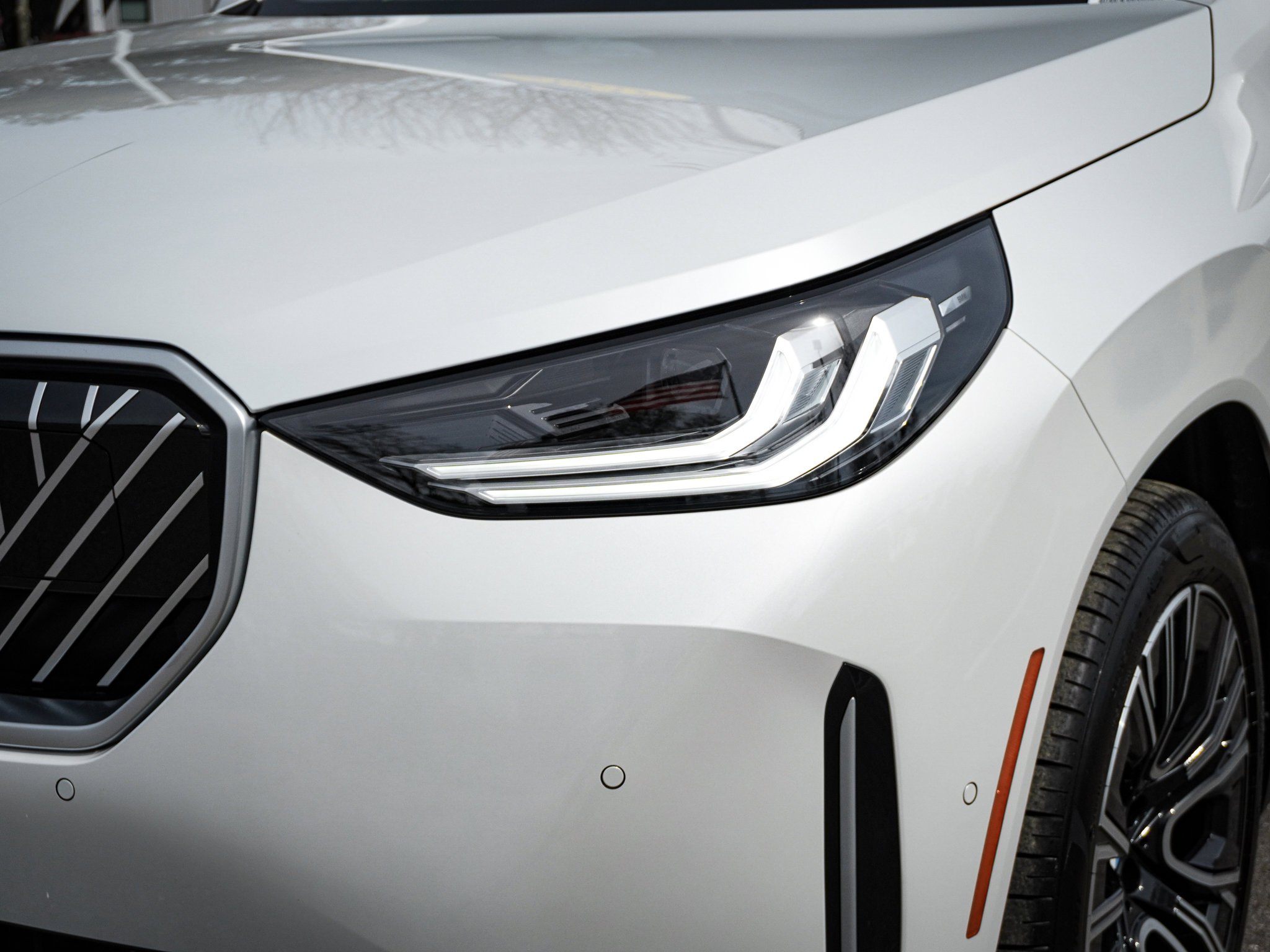 Used 2025 BMW X3 xDrive30i w/ Convenience Package image 6