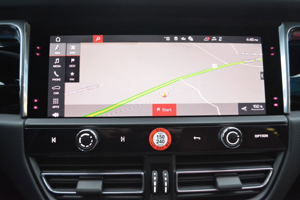 Used 2025 Porsche Macan Turbo image 23