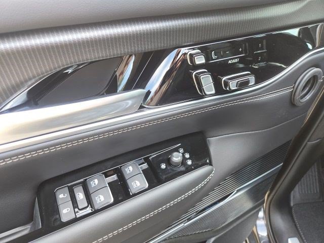 New 2026 Jeep Grand Wagoneer L Summit AWD/4WD image 7