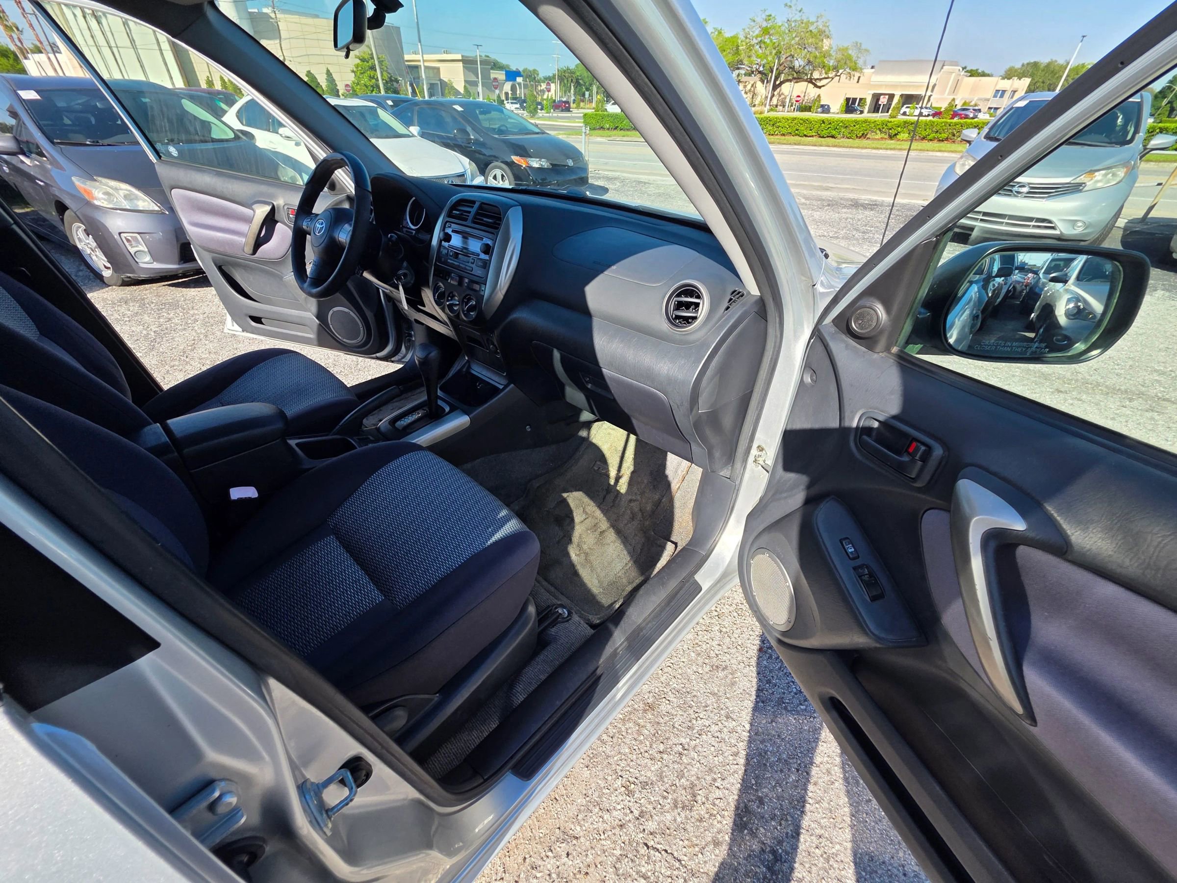Used 2005 Toyota RAV4 2WD image 19