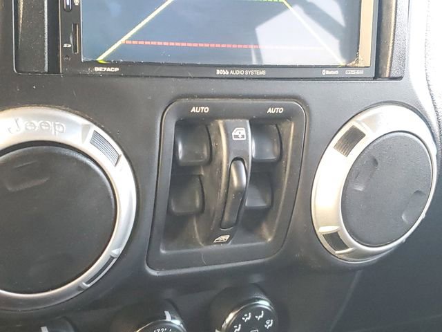 Used 2011 Jeep Wrangler Unlimited Sahara w/ Connectivity Group image 18