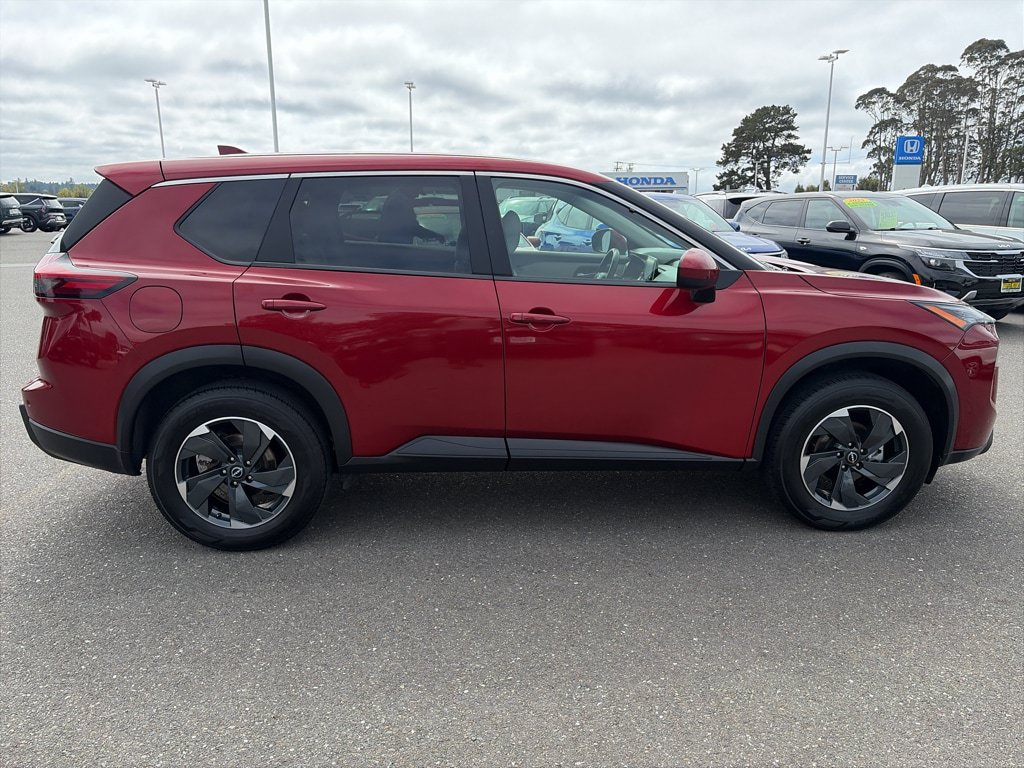 Used 2025 Nissan Rogue SV AWD/4WD image 7