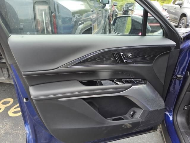 Used 2024 Cadillac Lyriq Sport AWD/4WD image 6