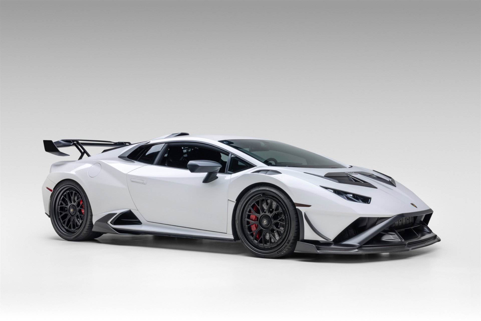 Used 2022 Lamborghini Huracan STO image 10