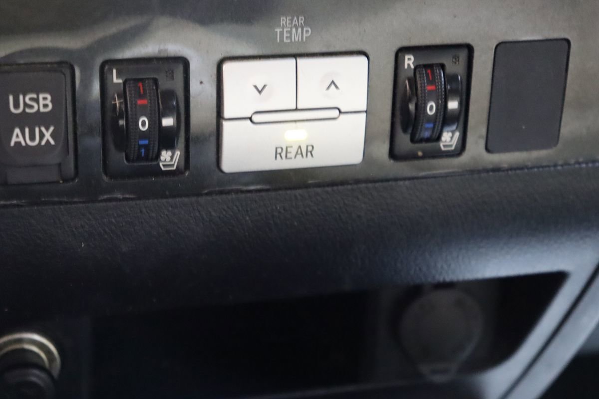Used 2013 Toyota Sequoia Platinum RWD image 57