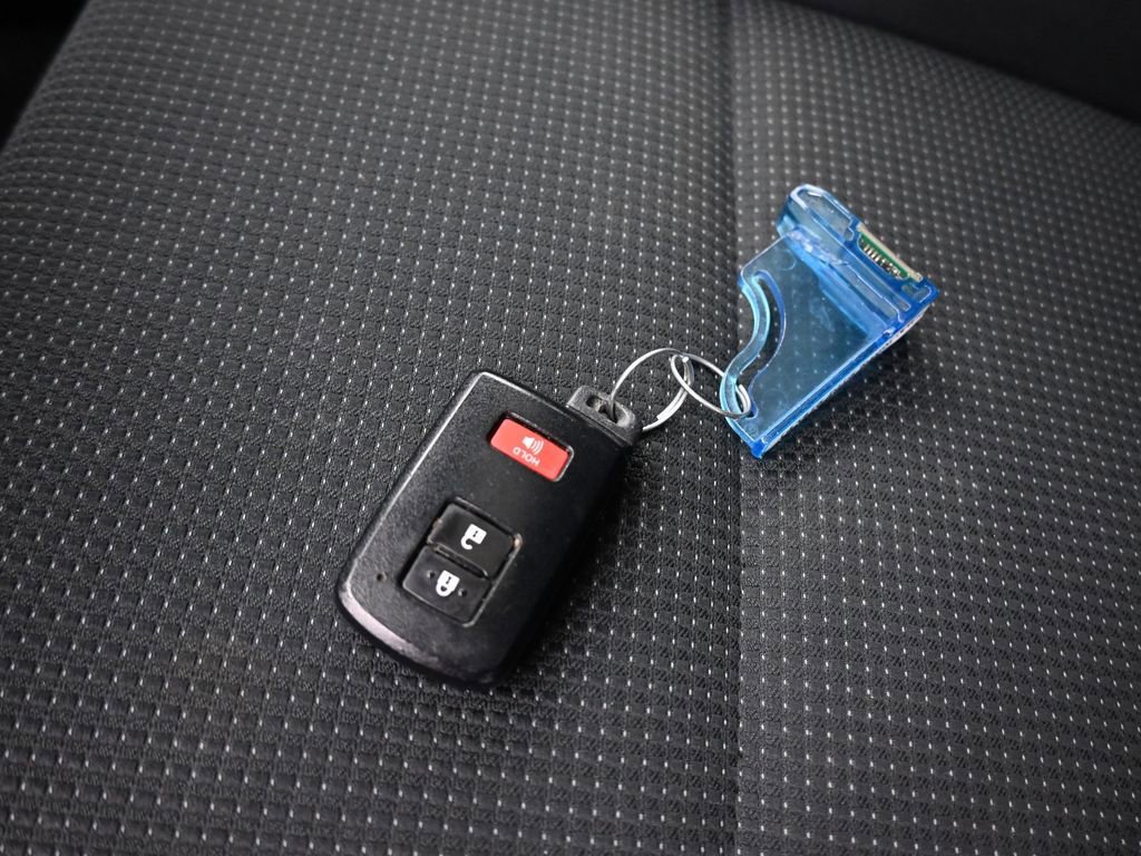 Used 2018 Toyota RAV4 XLE w/ Plus Extra Value Package image 50