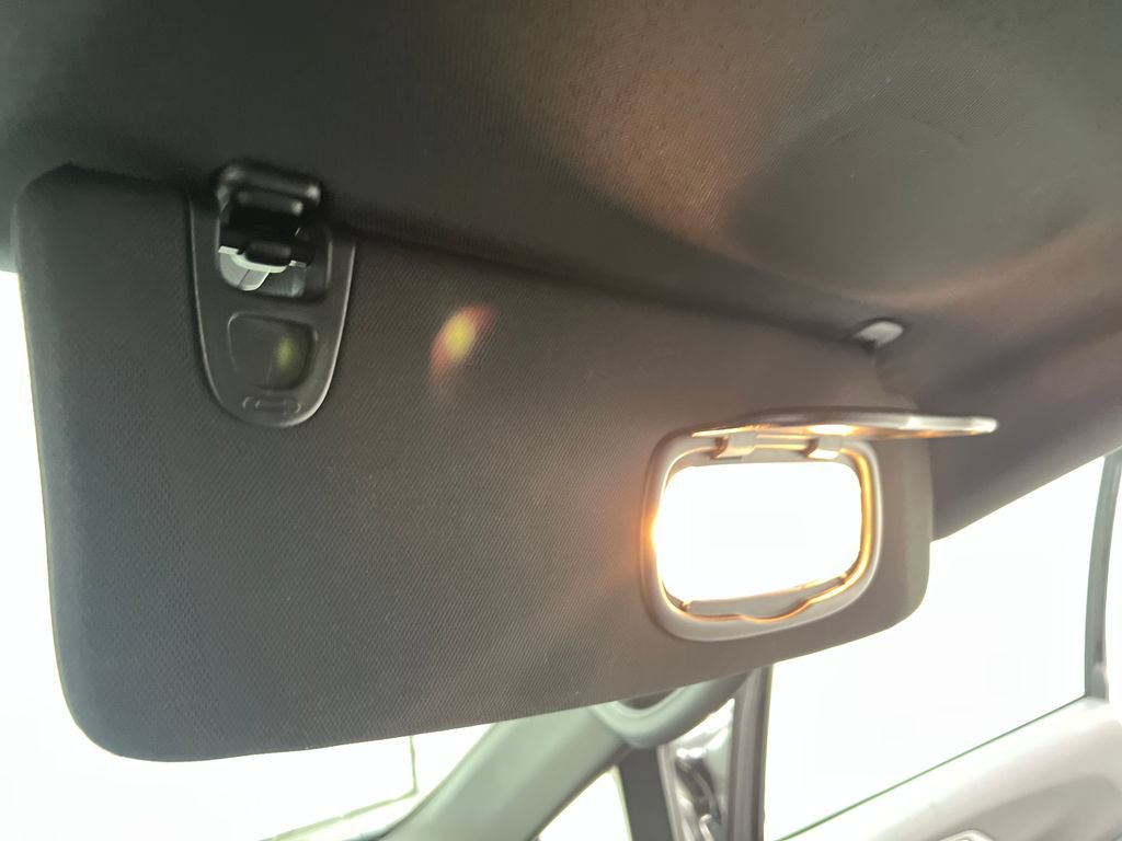 Used 2025 Chrysler Pacifica Select FWD image 76