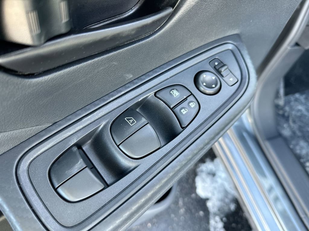 Used 2025 Nissan Versa S w/ S Plus Package image 14