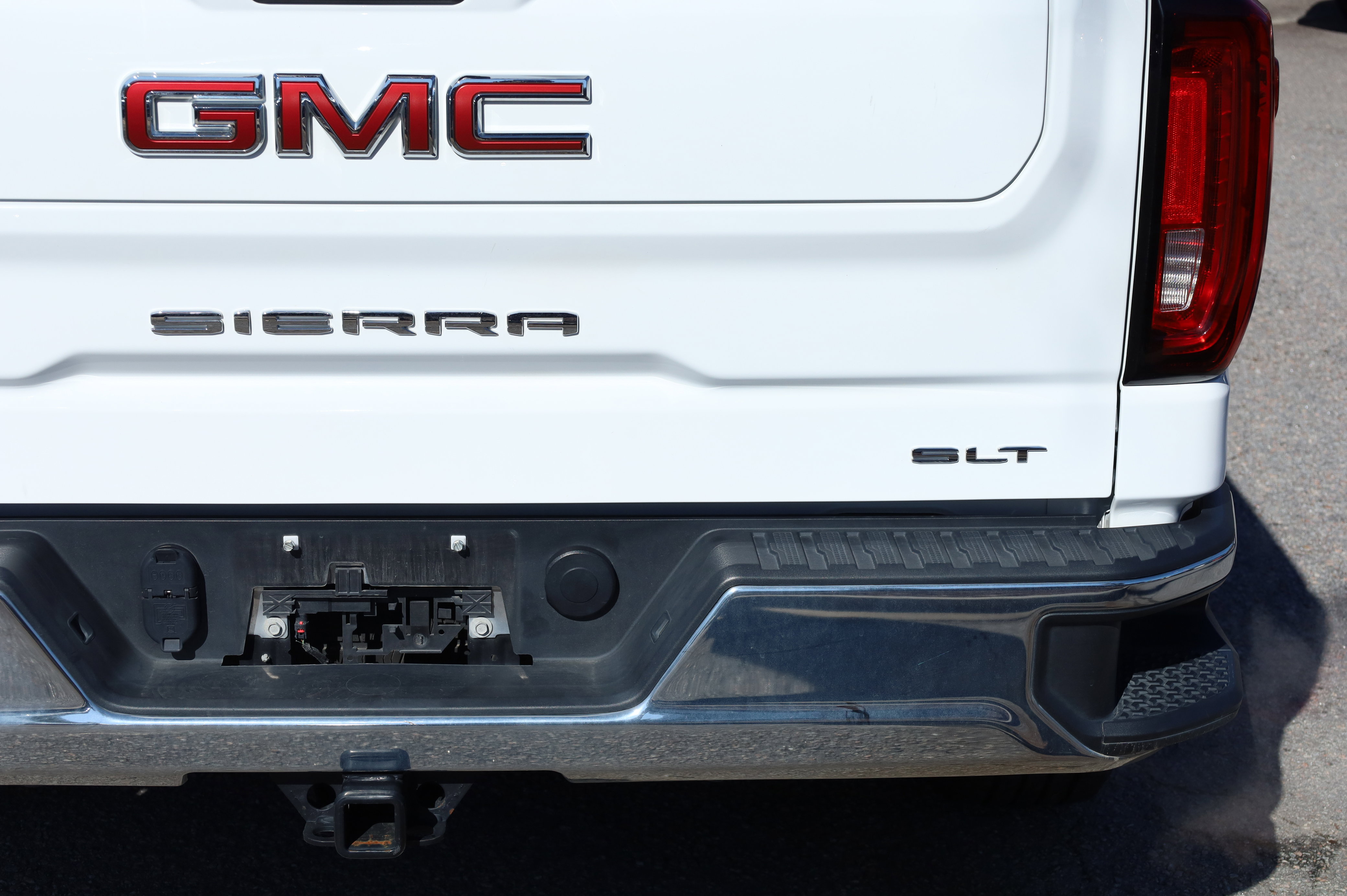 Used 2025 GMC Sierra 1500 SLT image 15