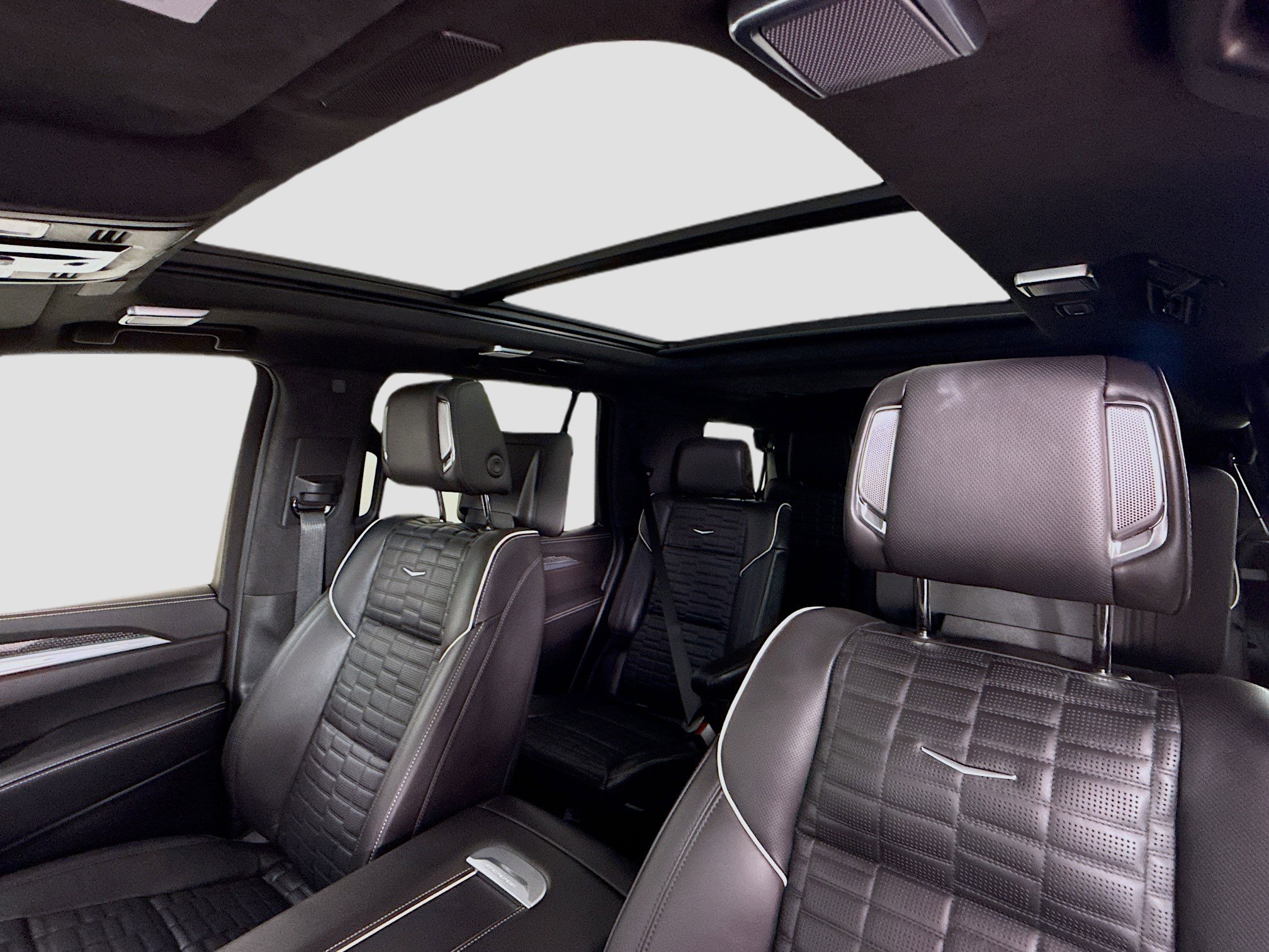 Used 2025 Cadillac Escalade V w/ LPO, Floor Liner Package image 23