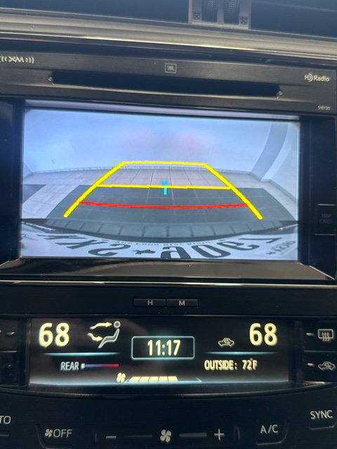 Certified 2018 Toyota Avalon Limited FWD image 19