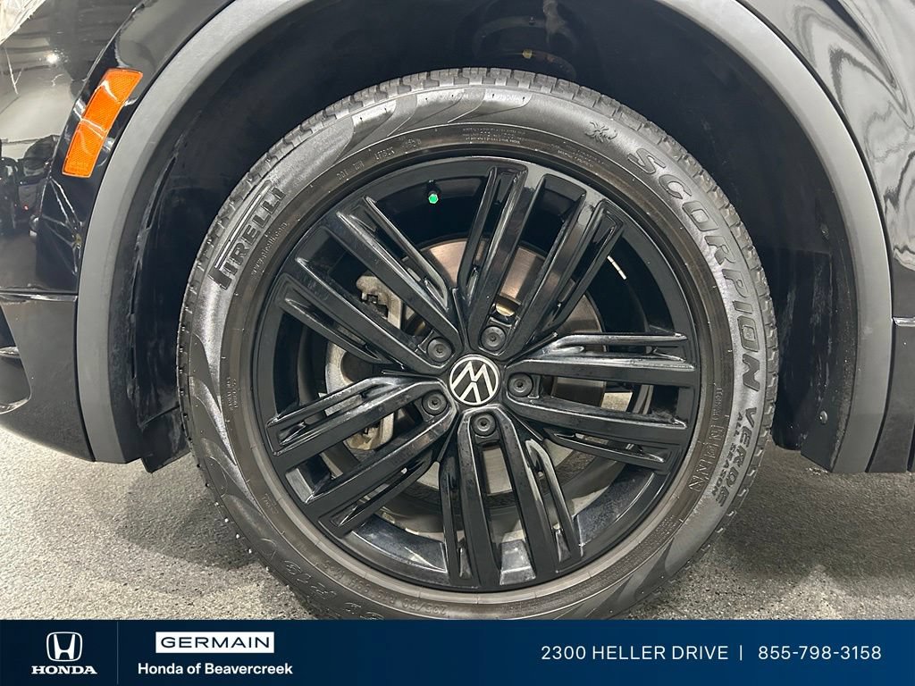 Used 2022 Volkswagen Tiguan SE R-Line FWD image 13