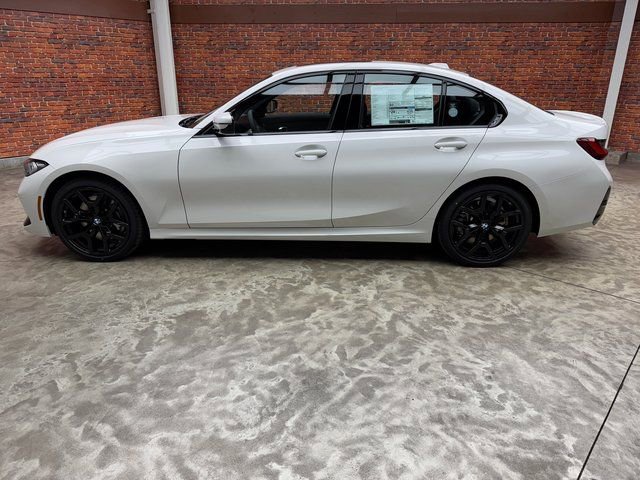 Used 2026 BMW 330i xDrive Sedan w/ M Sport Package AWD/4WD image 2