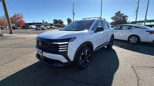 New 2026 Nissan Kicks SR