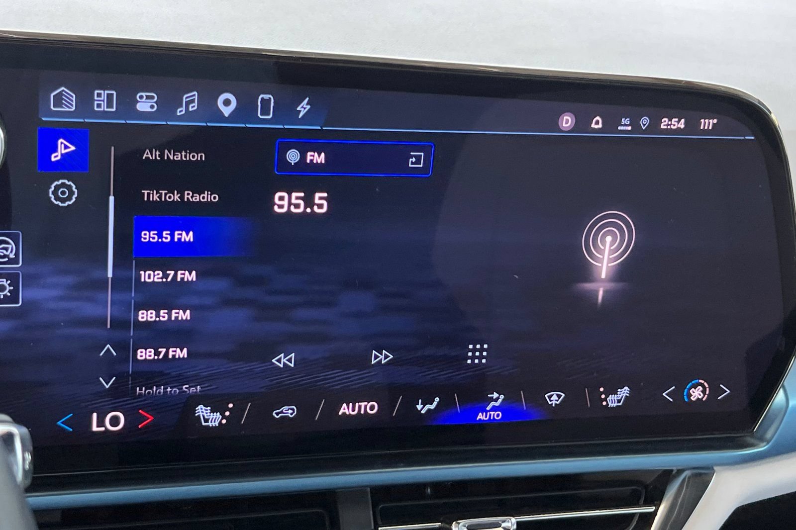 Used 2024 Chevrolet Equinox EV LT AWD/4WD image 27