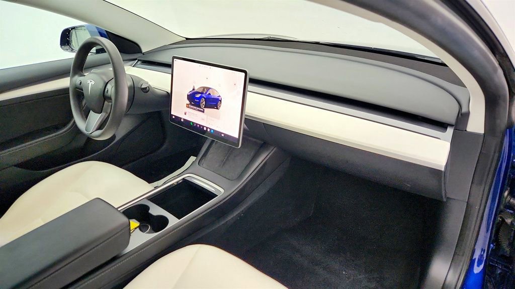 Used 2023 Tesla Model 3 Standard Range RWD image 29
