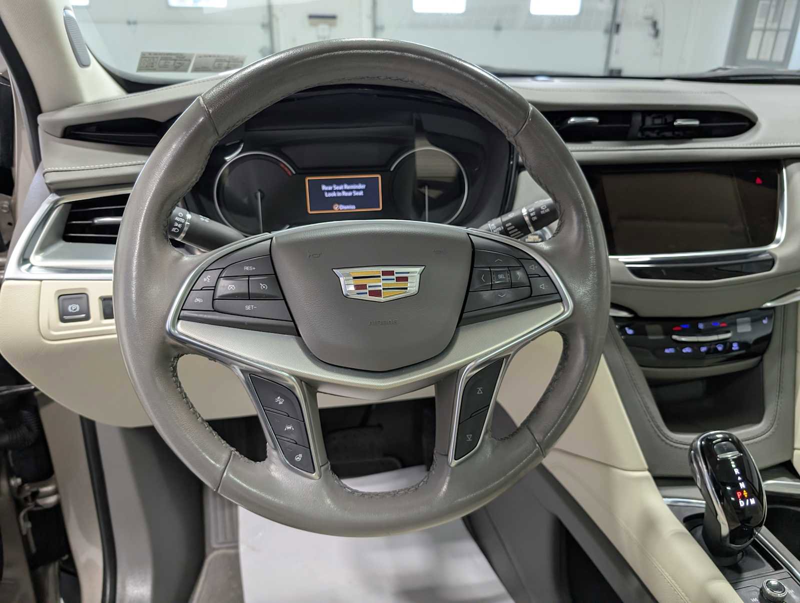 Certified 2023 Cadillac XT5 Premium Luxury AWD/4WD image 38