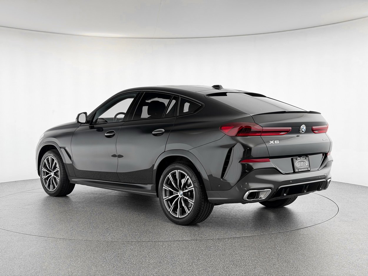 Used 2026 BMW X6 xDrive40i w/ Climate Comfort Package image 3