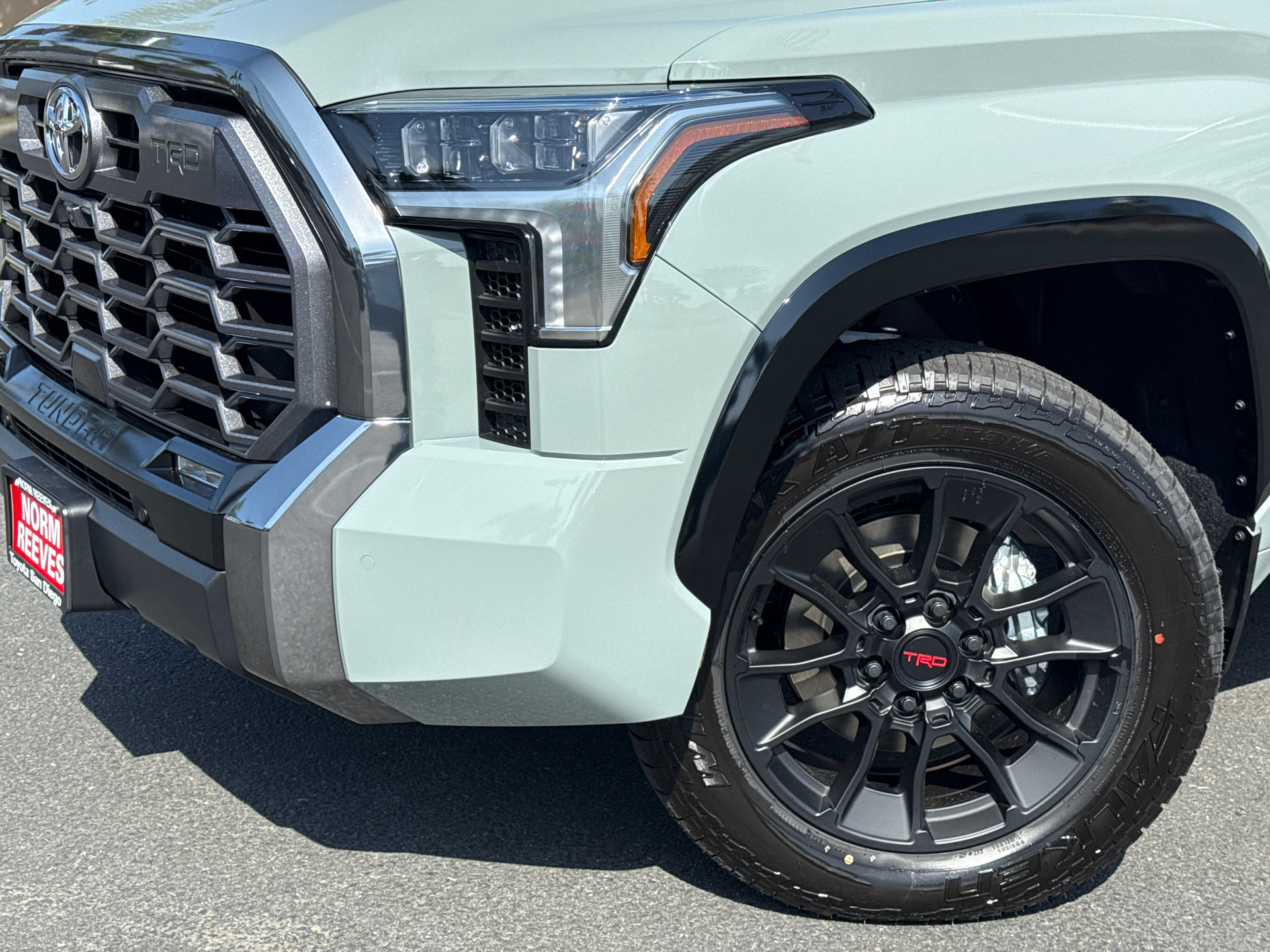 New 2026 Toyota Tundra Platinum AWD/4WD image 3