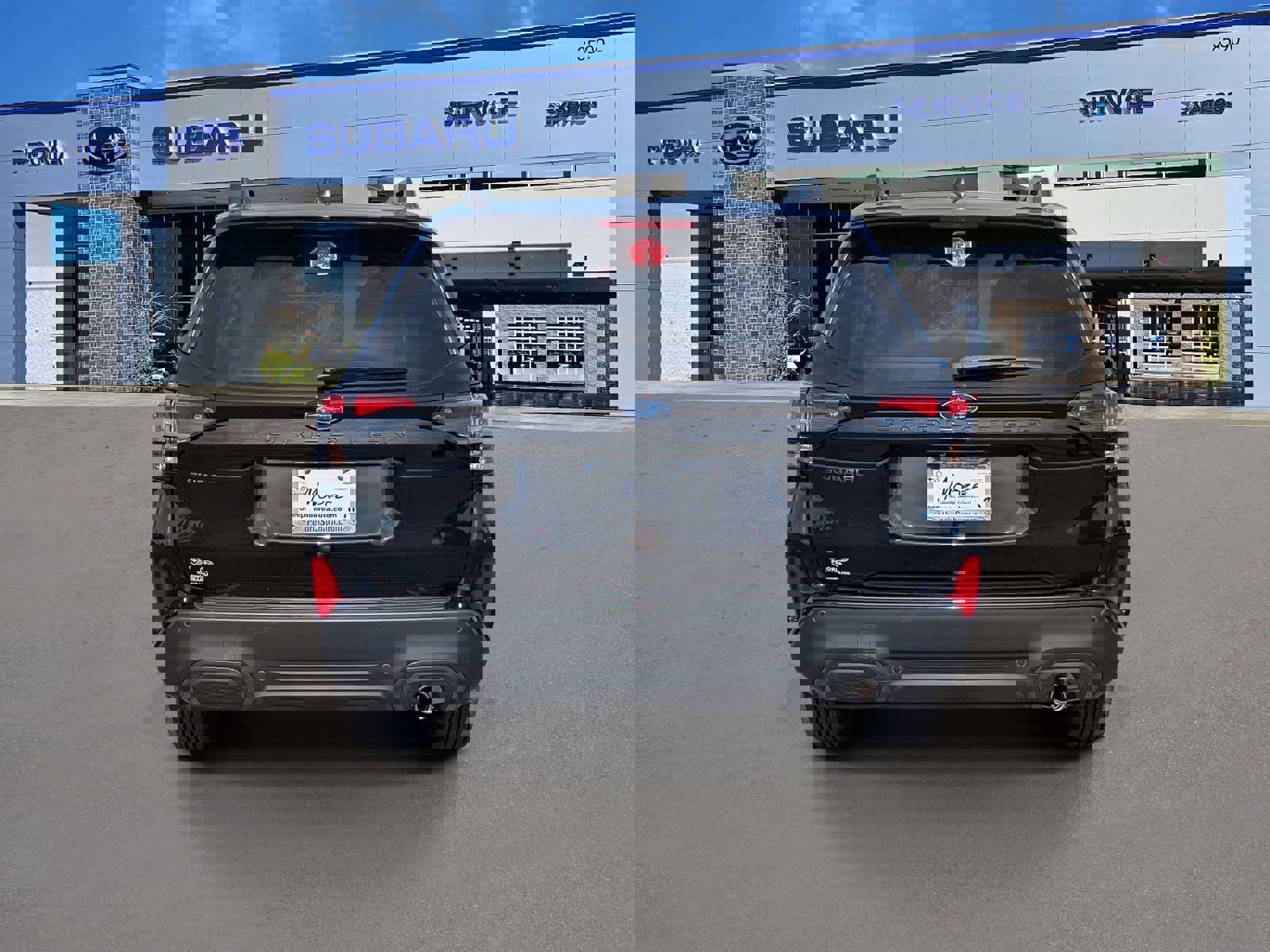 New 2025 Subaru Forester Limited w/ Popular Package #1 image 4