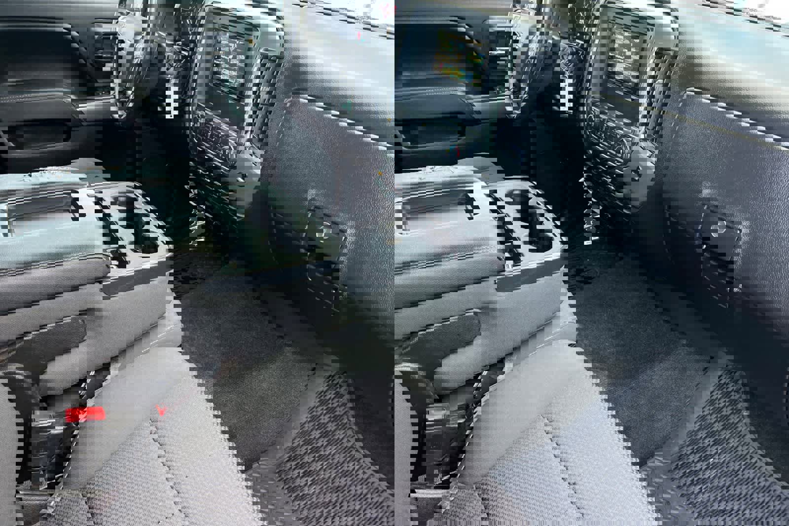 Used 2016 Chevrolet Silverado 1500 LT image 16